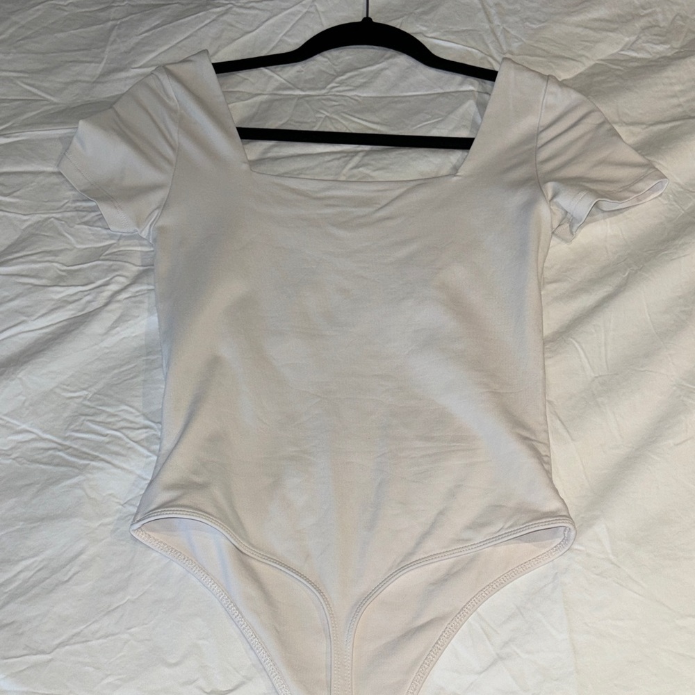 Babaton White Square Neck Short Sleeve Bodysuit
